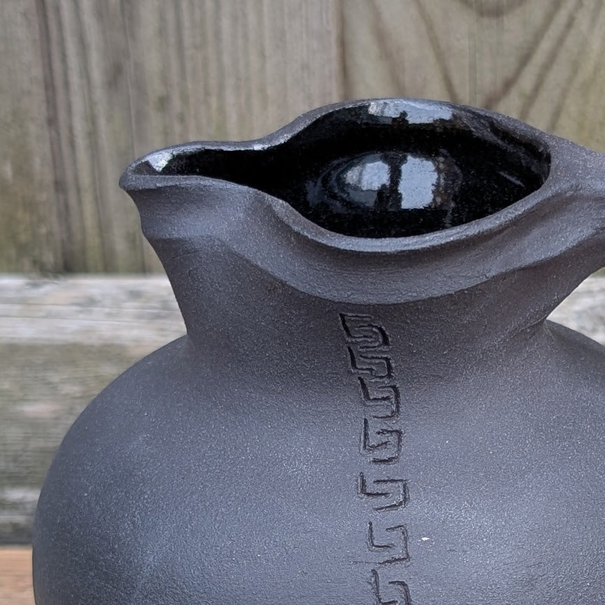 Pitcher 1 - Black